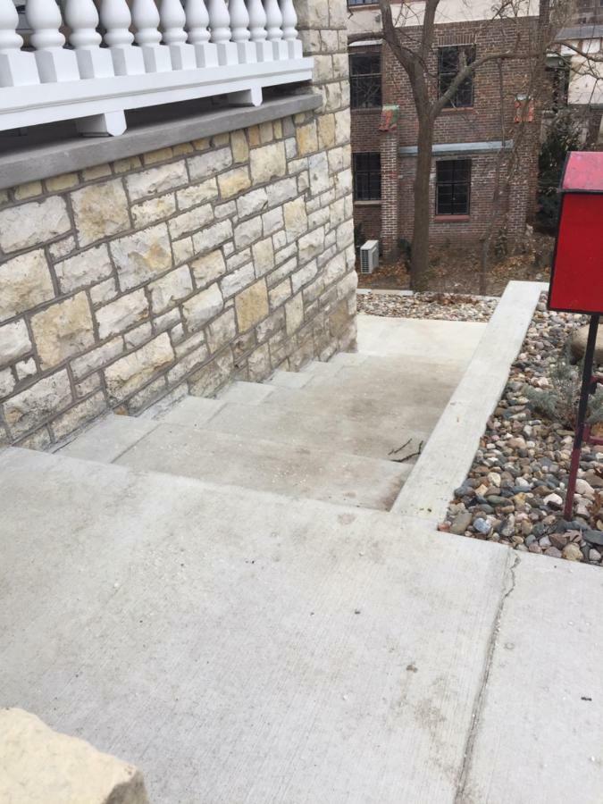 Historical Oscar Lofquist House In The Heart Of Des Moines Apartment Exterior photo